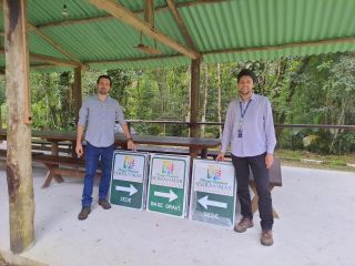 Tamoios entrega placas de sinalização e panfletos para o Parque Estadual Serra do Mar 