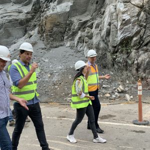 Governo do Estado faz visita técnica às obras do talude do km 52 da Tamoios