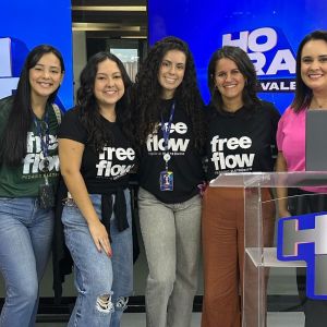 Equipe de Comunicação da Concessionária Tamoios visita estúdios da TV TH+ SBT