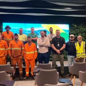 Equipes terceirizadas participam de Treinamento de Sinalização de Trânsito na rodovia