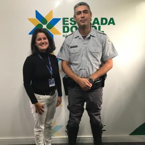 Tenente da Polícia Militar Rodoviária participa de entrevista na Rádio Web Estrada do Sol