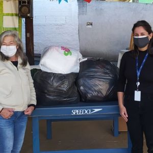 Tamoios realiza entrega de agasalhos em Paraibuna