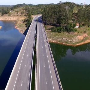Rodovia dos Tamoios terá operação especial no feriado de Finados