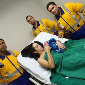 Gestante dá à luz com apoio da equipe de resgate da Tamoios