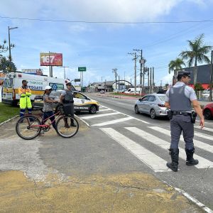 Tamoios e PMRv realizam Blitz Educativa em Caraguatatuba