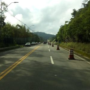 Obras do trecho de serra seguem regime especial durante a Operação Verão Seguro