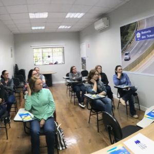 Professoras da Rede Municipal de Paraibuna visitam Centro de Controle Operacional da Tamoios