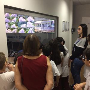Alunos de Paraibuna visitam Centro de Controle Operacional da Tamoios