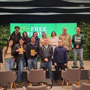 Professores de Caraguatatuba visitam sede da Concessionária Tamoios